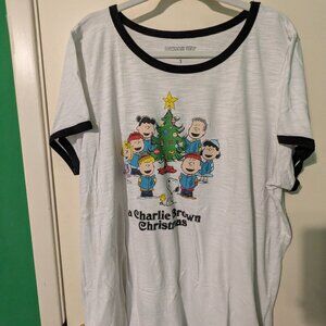 Peanuts Christmas tee shirt